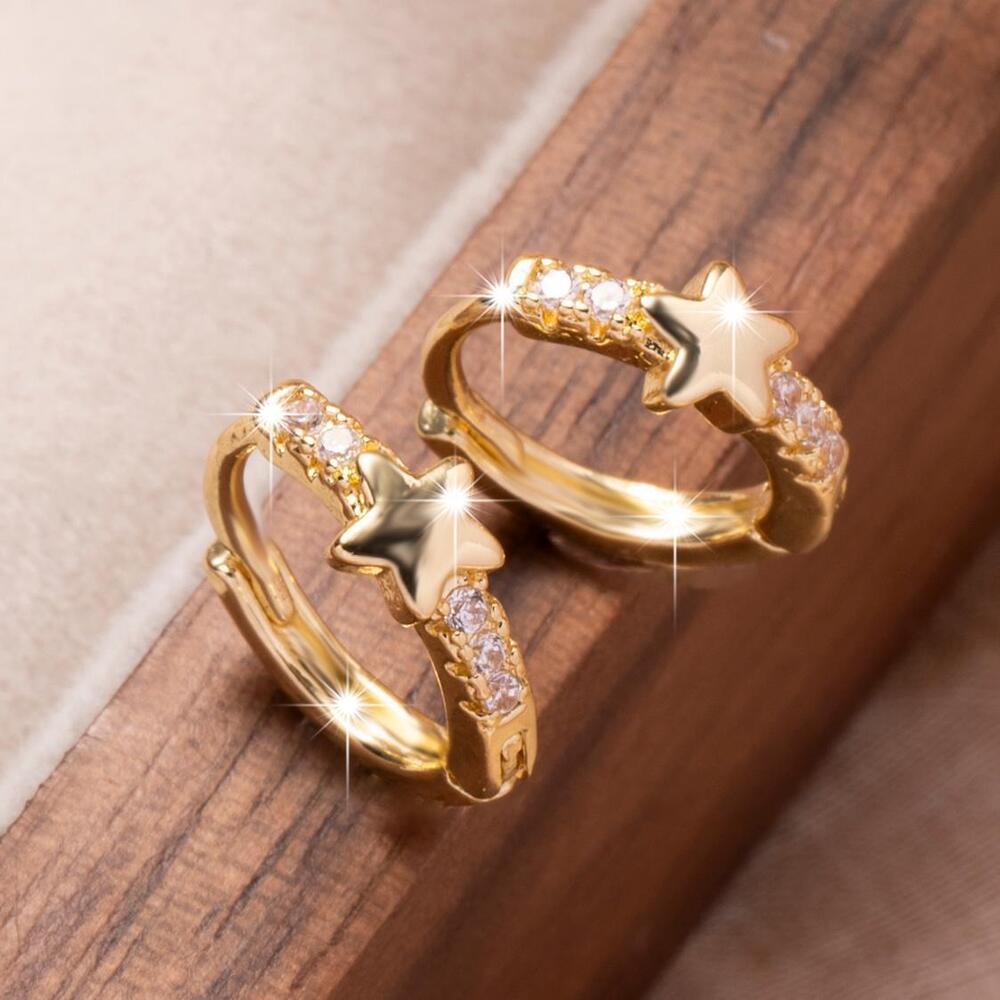 Hollow wave earrings ending in a defined U shape.